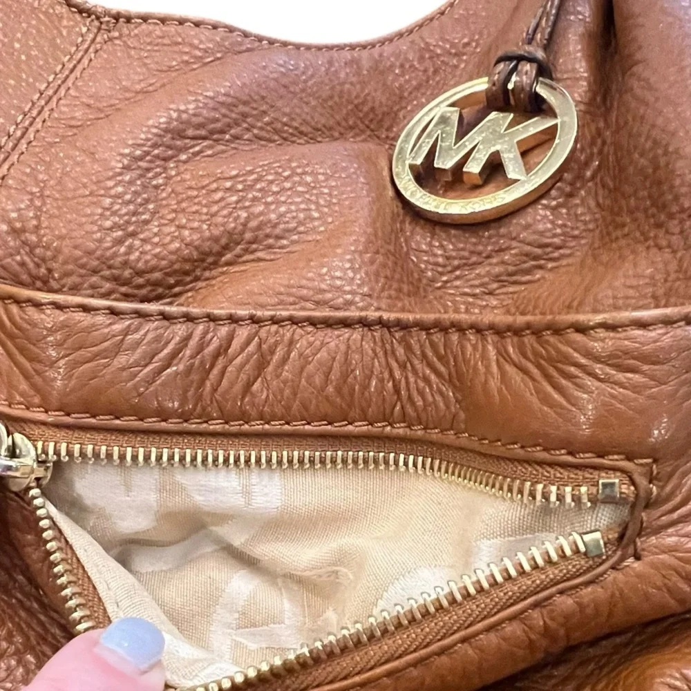 MICHAEL Michael Kors Tan Gold Leather Large Layton Hobo Bag Zippered BOHO Preppy - Picture 4 of 16